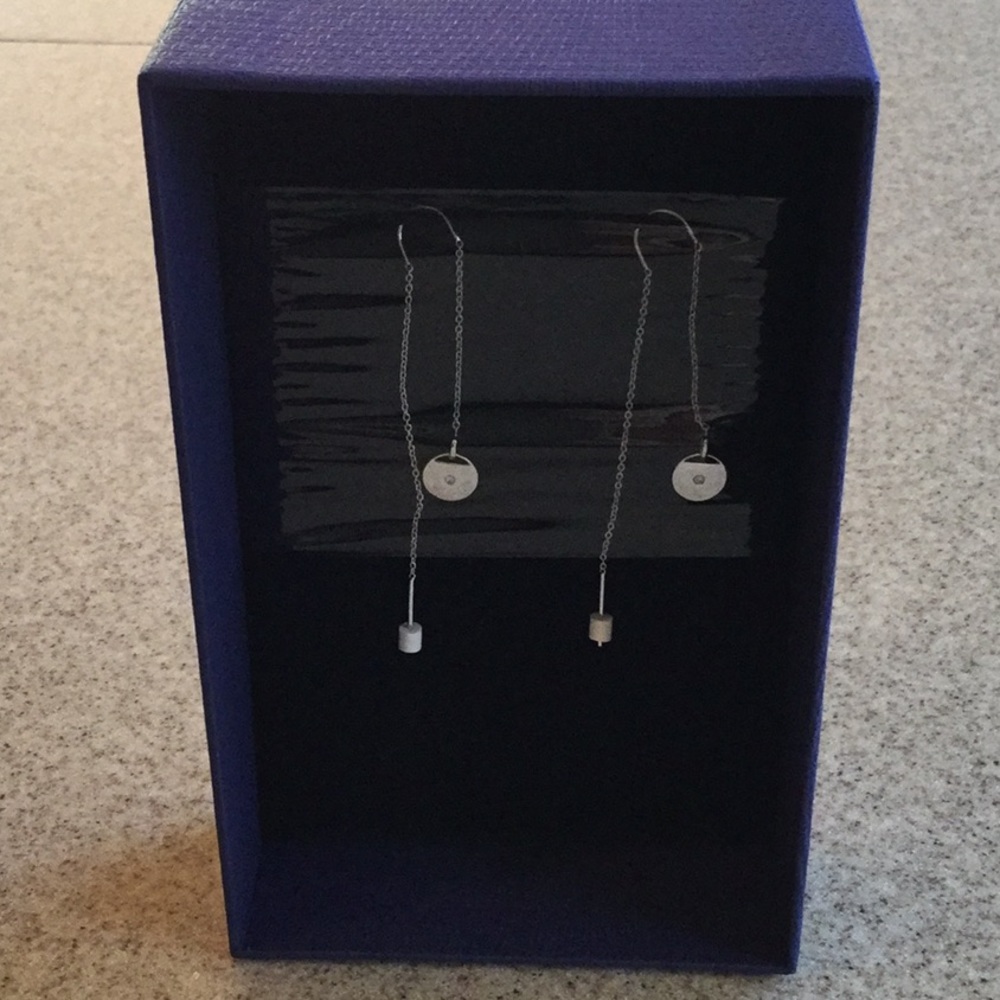 Swarovski Earrings #5548108 silvertone NEW in BOX